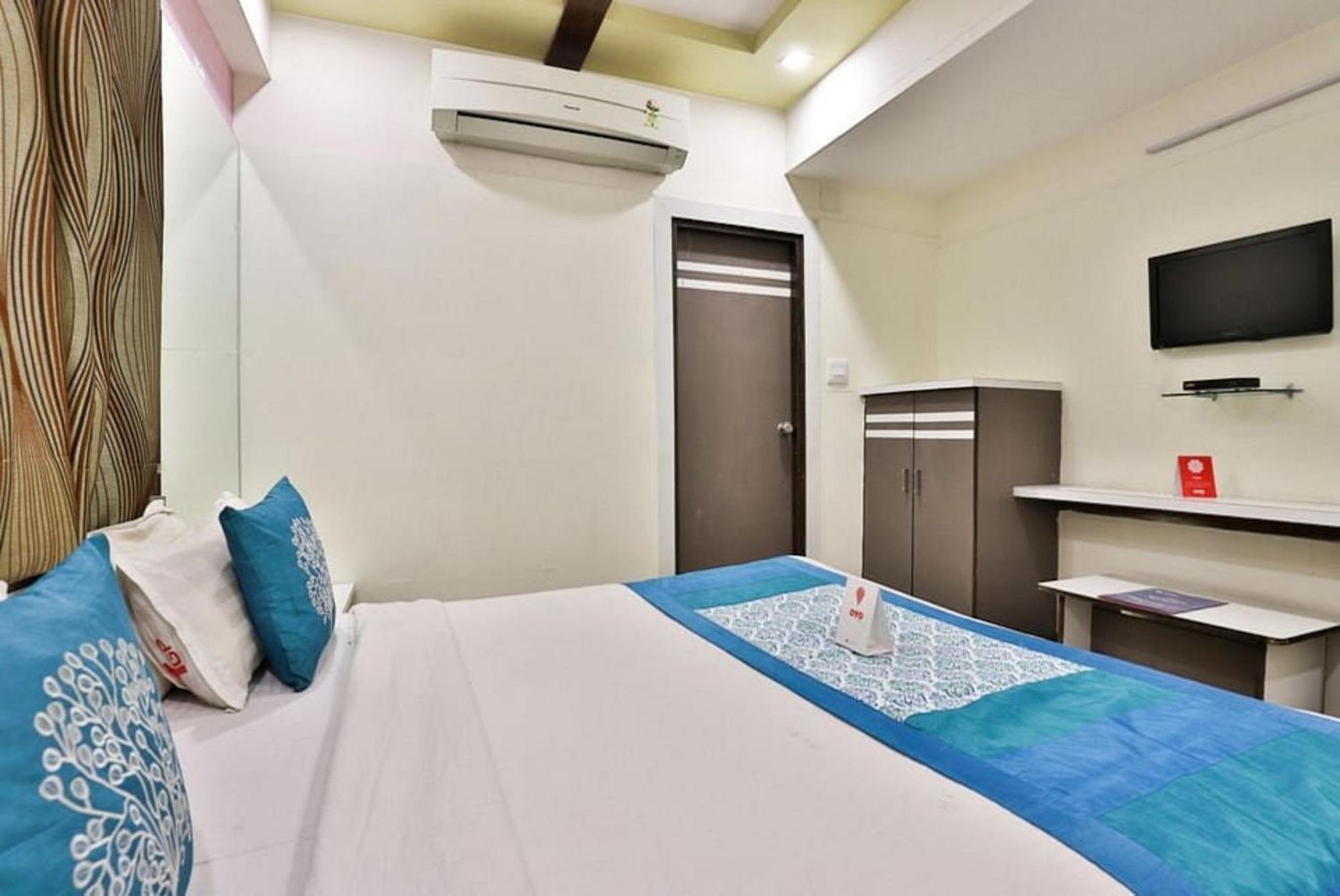 Hotel The Grand Pritam Гандинагар Екстериор снимка